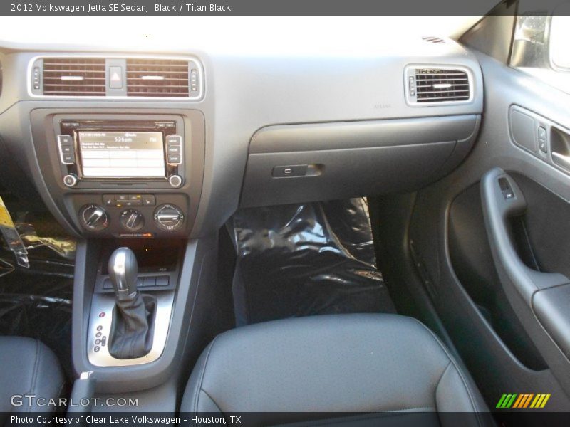 Black / Titan Black 2012 Volkswagen Jetta SE Sedan