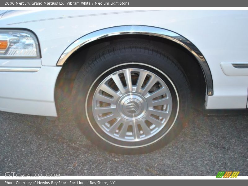 Vibrant White / Medium Light Stone 2006 Mercury Grand Marquis LS