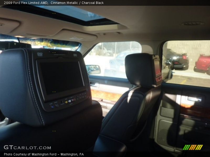 Cinnamon Metallic / Charcoal Black 2009 Ford Flex Limited AWD