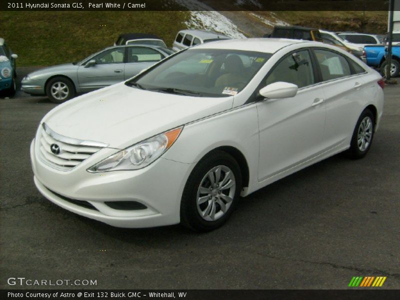 Pearl White / Camel 2011 Hyundai Sonata GLS