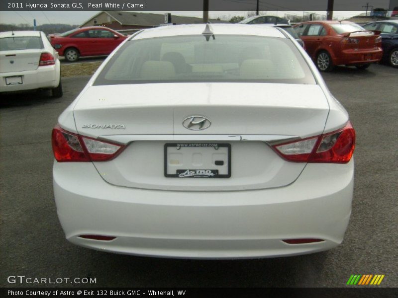 Pearl White / Camel 2011 Hyundai Sonata GLS