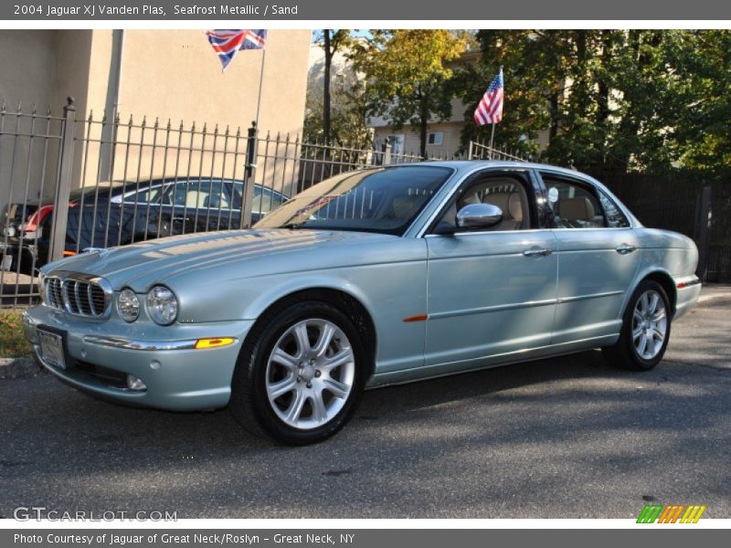 Seafrost Metallic / Sand 2004 Jaguar XJ Vanden Plas