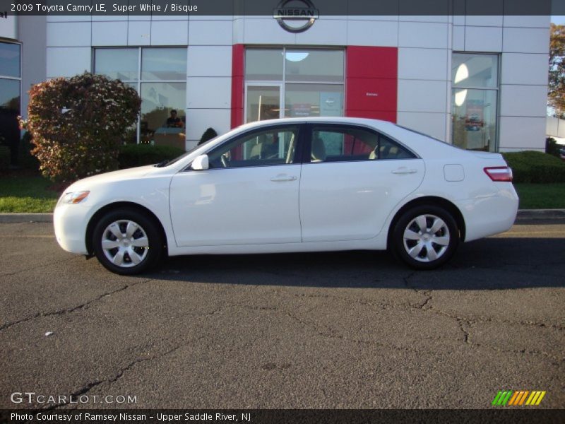 Super White / Bisque 2009 Toyota Camry LE