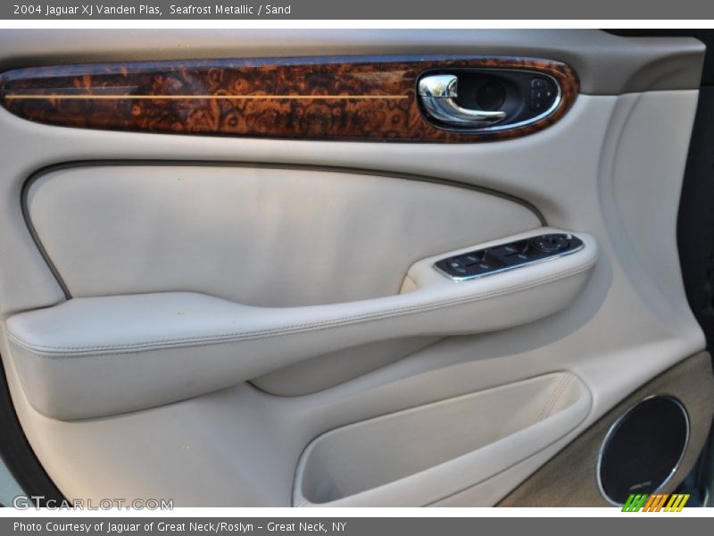 Seafrost Metallic / Sand 2004 Jaguar XJ Vanden Plas