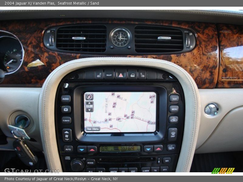 Navigation of 2004 XJ Vanden Plas