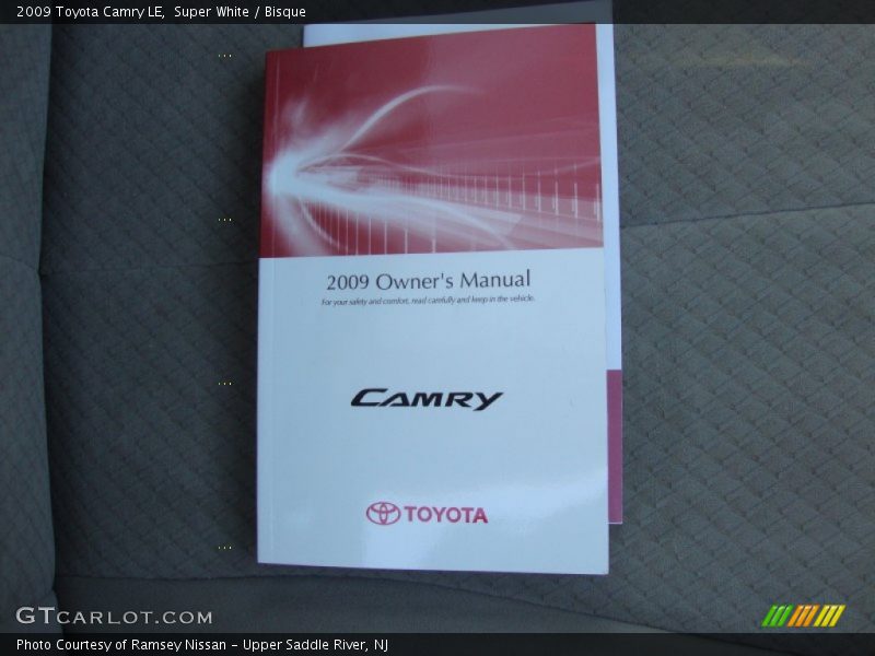 Super White / Bisque 2009 Toyota Camry LE