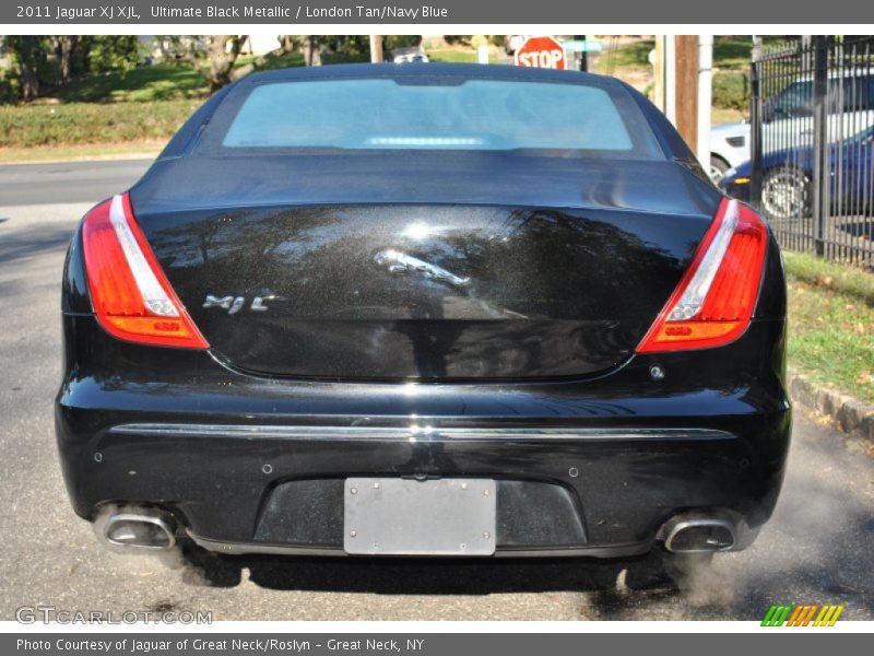Ultimate Black Metallic / London Tan/Navy Blue 2011 Jaguar XJ XJL