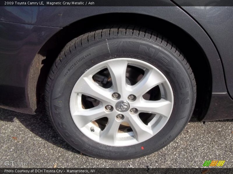 Magnetic Gray Metallic / Ash 2009 Toyota Camry LE