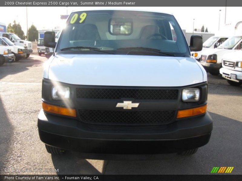 Summit White / Medium Pewter 2009 Chevrolet Express 2500 Cargo Van