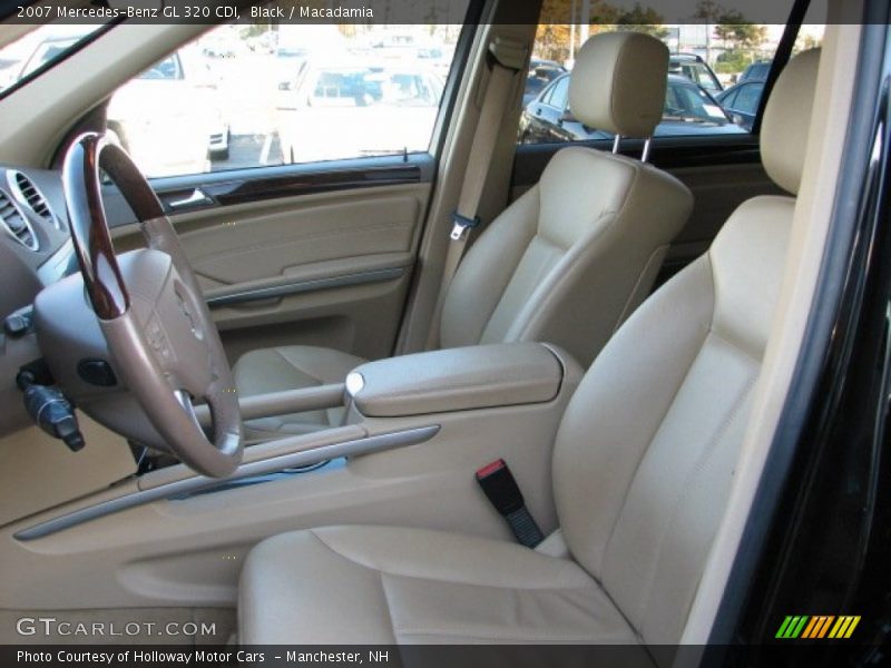 2007 GL 320 CDI Macadamia Interior
