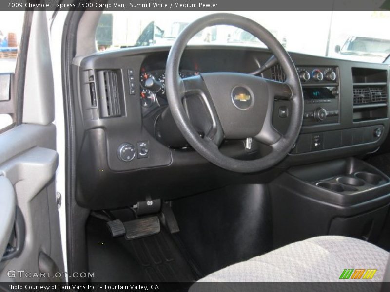 Summit White / Medium Pewter 2009 Chevrolet Express 2500 Cargo Van