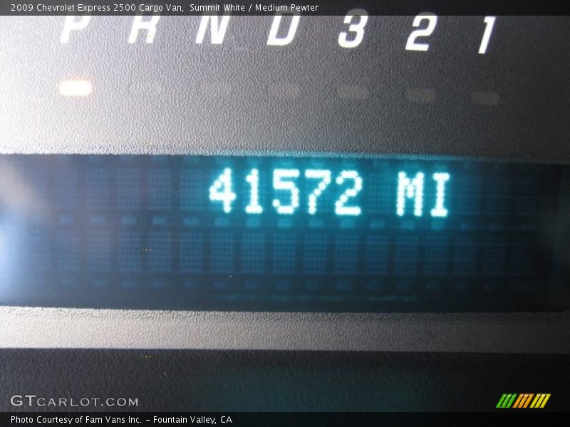 Summit White / Medium Pewter 2009 Chevrolet Express 2500 Cargo Van