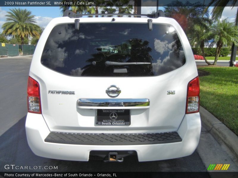 White Frost / Cafe Latte 2009 Nissan Pathfinder SE