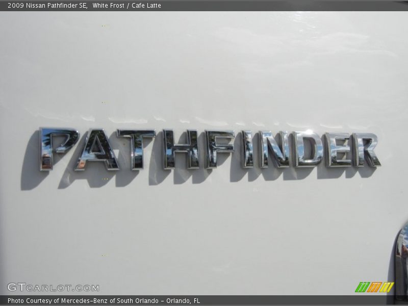 White Frost / Cafe Latte 2009 Nissan Pathfinder SE