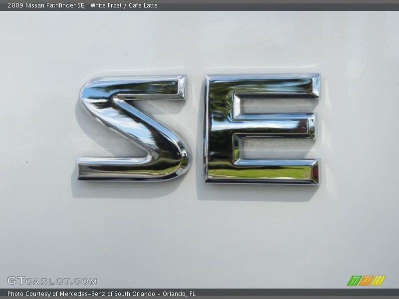 White Frost / Cafe Latte 2009 Nissan Pathfinder SE
