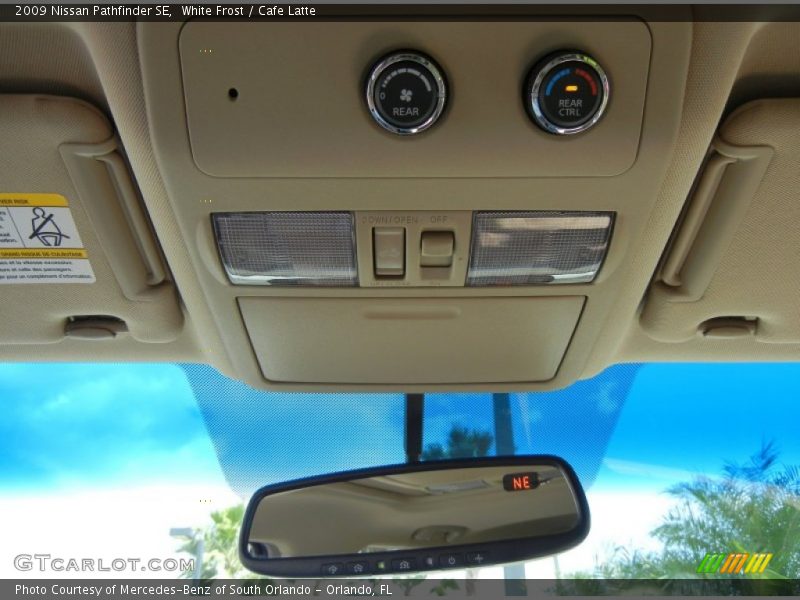 White Frost / Cafe Latte 2009 Nissan Pathfinder SE