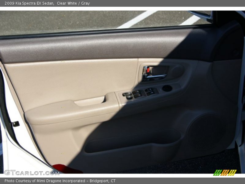 Clear White / Gray 2009 Kia Spectra EX Sedan