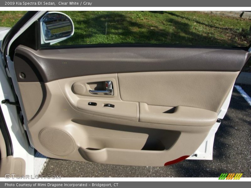 Clear White / Gray 2009 Kia Spectra EX Sedan