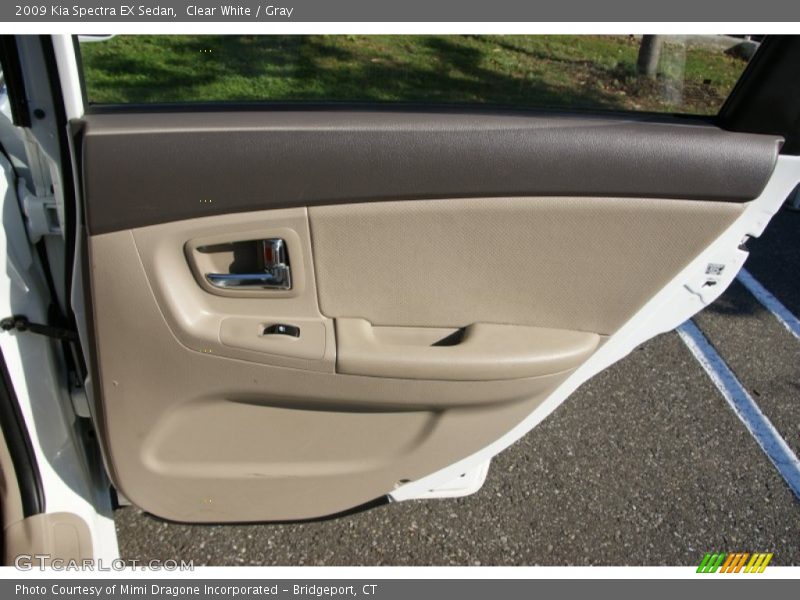 Clear White / Gray 2009 Kia Spectra EX Sedan