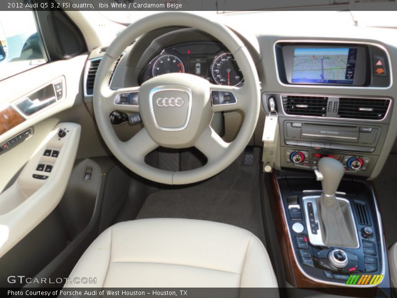 Dashboard of 2012 Q5 3.2 FSI quattro