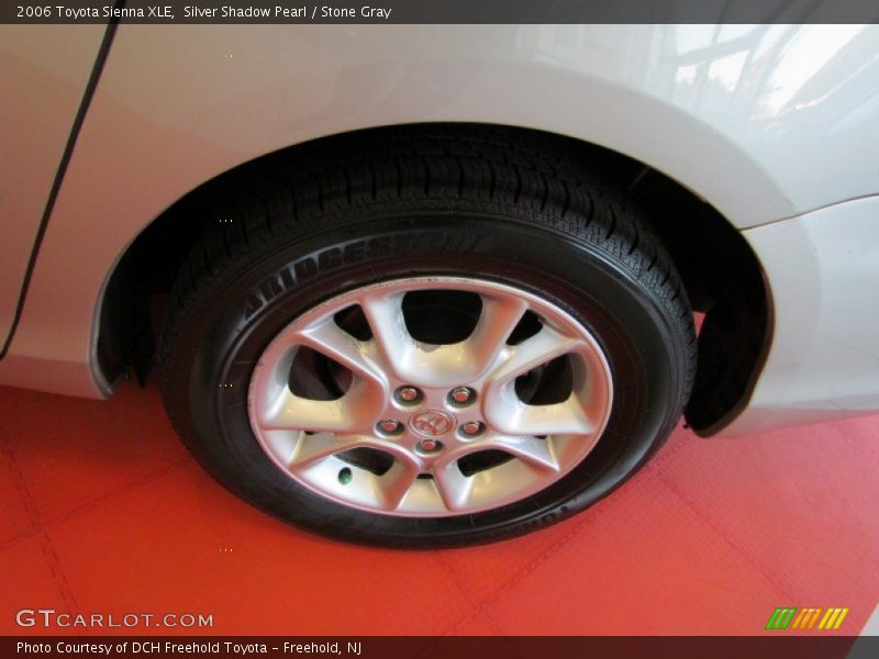 Silver Shadow Pearl / Stone Gray 2006 Toyota Sienna XLE