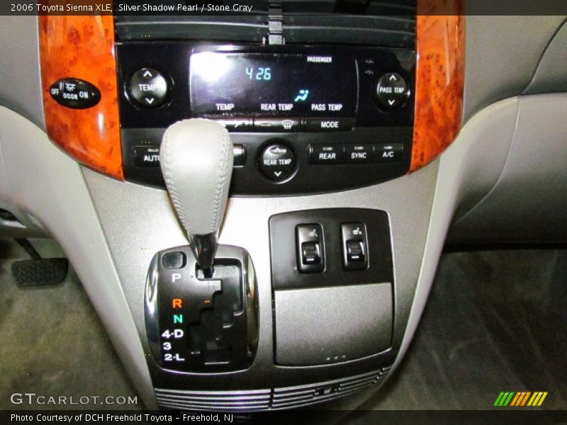Silver Shadow Pearl / Stone Gray 2006 Toyota Sienna XLE