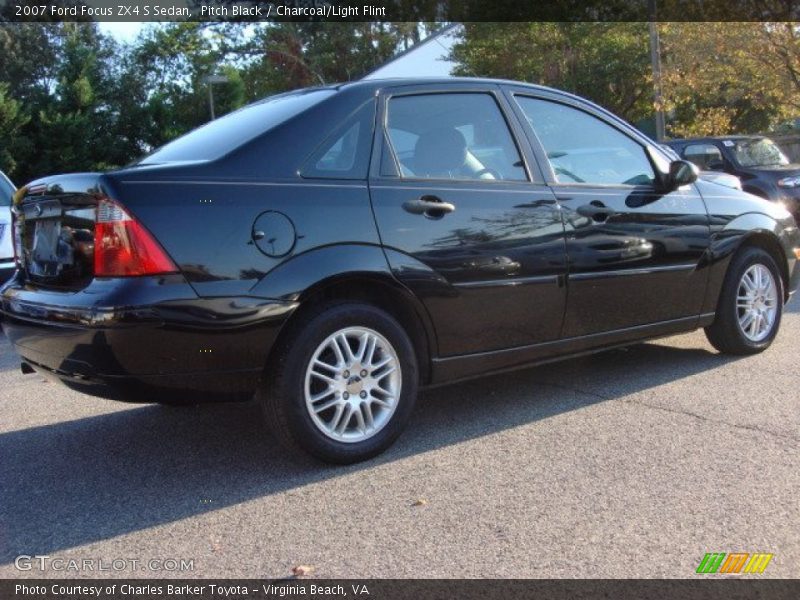 Pitch Black / Charcoal/Light Flint 2007 Ford Focus ZX4 S Sedan