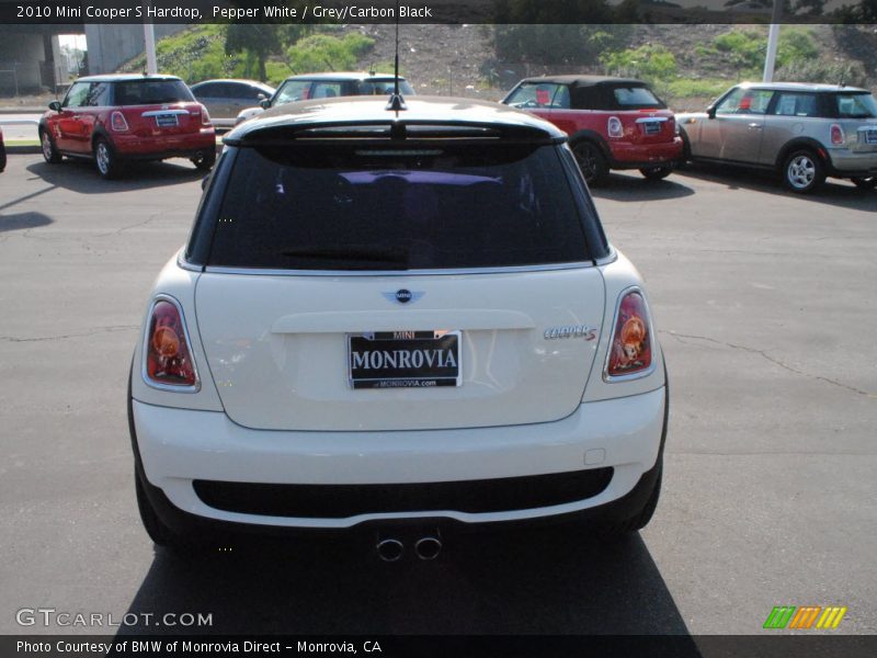Pepper White / Grey/Carbon Black 2010 Mini Cooper S Hardtop