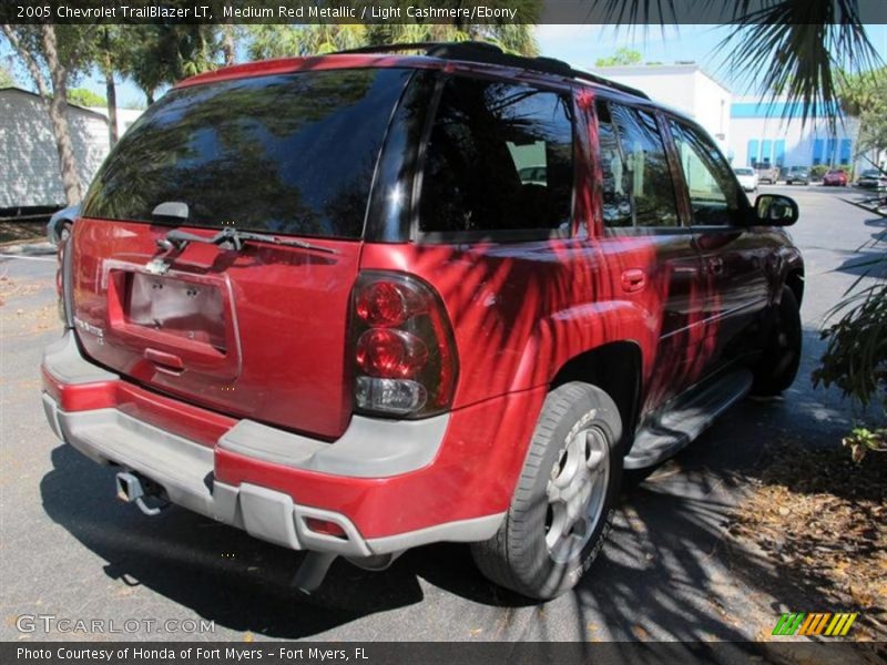 Medium Red Metallic / Light Cashmere/Ebony 2005 Chevrolet TrailBlazer LT