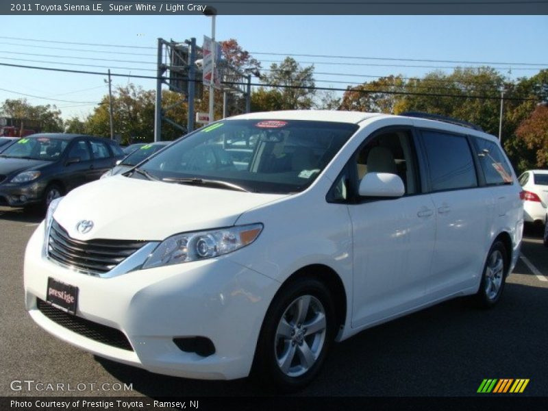 Super White / Light Gray 2011 Toyota Sienna LE
