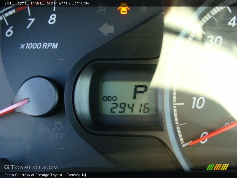 Super White / Light Gray 2011 Toyota Sienna LE