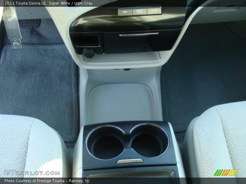Super White / Light Gray 2011 Toyota Sienna LE