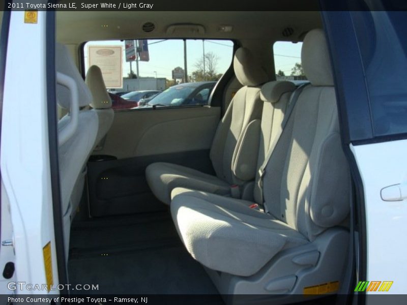 Super White / Light Gray 2011 Toyota Sienna LE