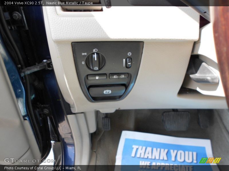 Nautic Blue Metallic / Taupe 2004 Volvo XC90 2.5T