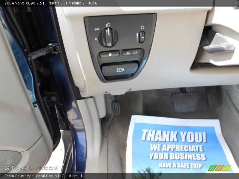 Nautic Blue Metallic / Taupe 2004 Volvo XC90 2.5T