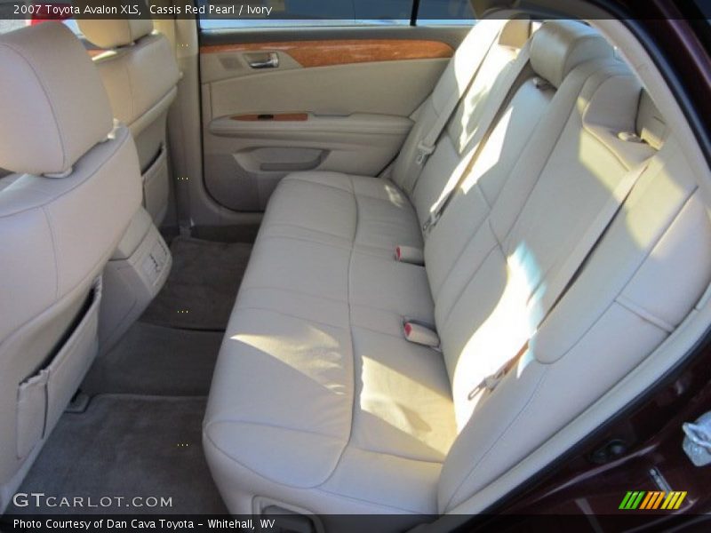 Cassis Red Pearl / Ivory 2007 Toyota Avalon XLS