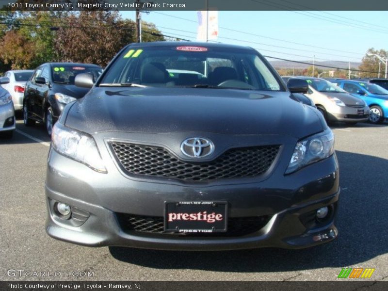 Magnetic Gray Metallic / Dark Charcoal 2011 Toyota Camry SE
