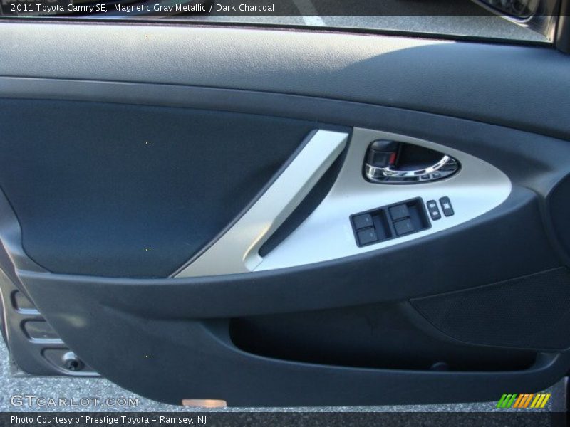Magnetic Gray Metallic / Dark Charcoal 2011 Toyota Camry SE