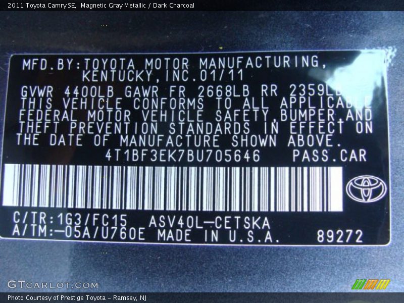 Magnetic Gray Metallic / Dark Charcoal 2011 Toyota Camry SE