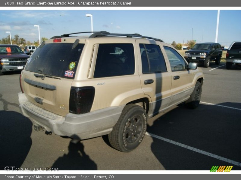 Champagne Pearlcoat / Camel 2000 Jeep Grand Cherokee Laredo 4x4