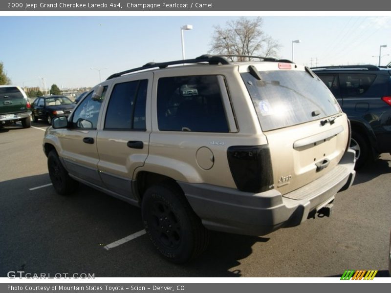 Champagne Pearlcoat / Camel 2000 Jeep Grand Cherokee Laredo 4x4