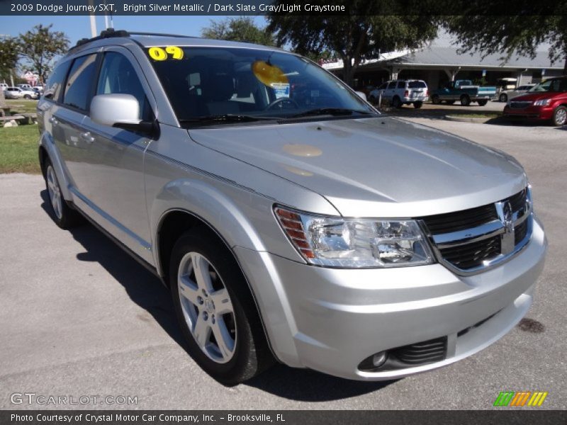 Front 3/4 View of 2009 Journey SXT