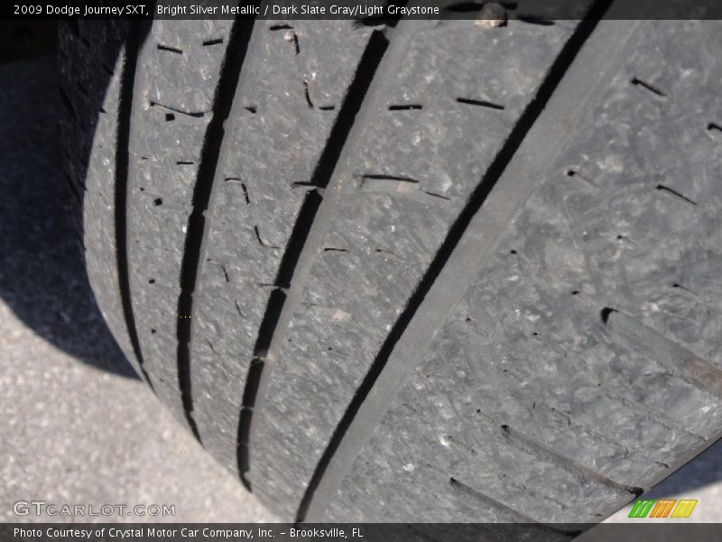 Bright Silver Metallic / Dark Slate Gray/Light Graystone 2009 Dodge Journey SXT