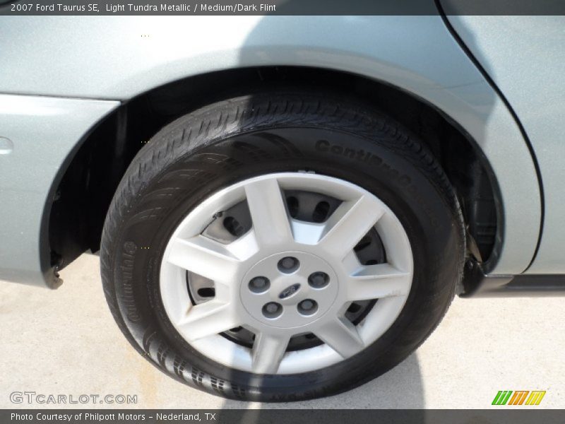 Light Tundra Metallic / Medium/Dark Flint 2007 Ford Taurus SE