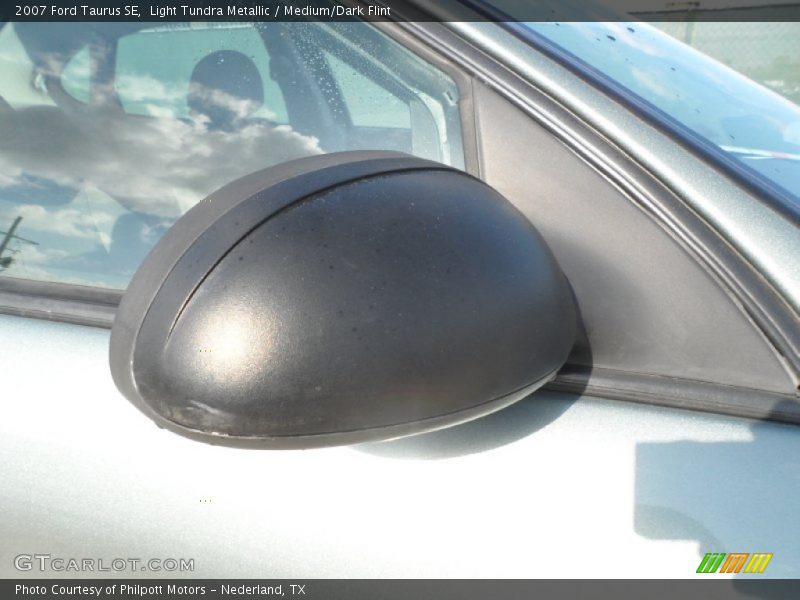 Light Tundra Metallic / Medium/Dark Flint 2007 Ford Taurus SE