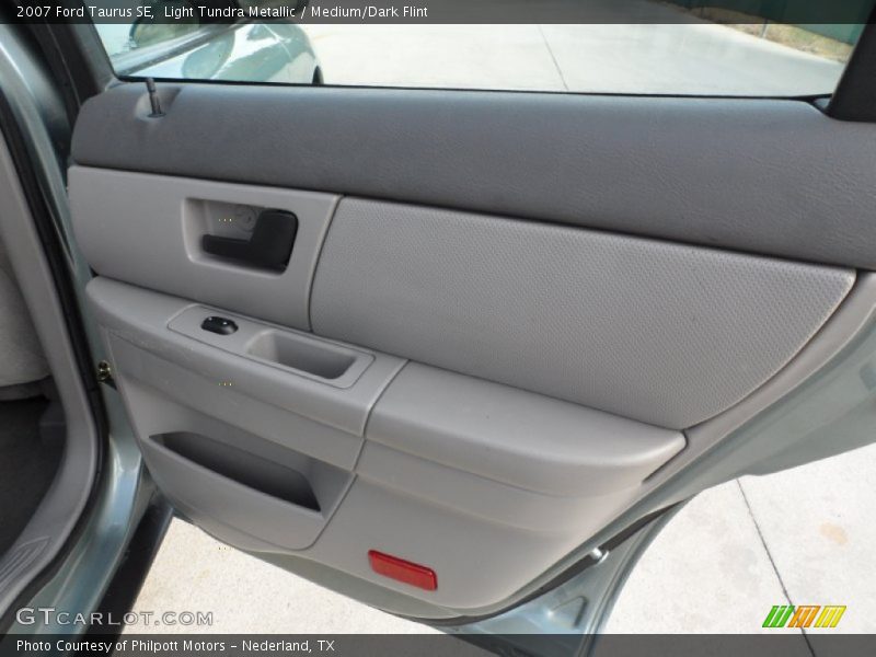 Light Tundra Metallic / Medium/Dark Flint 2007 Ford Taurus SE