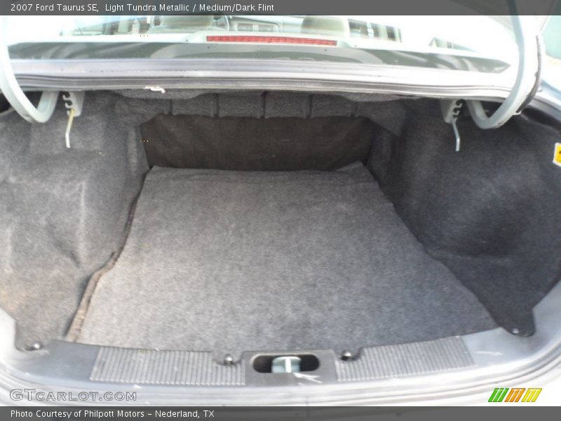Light Tundra Metallic / Medium/Dark Flint 2007 Ford Taurus SE