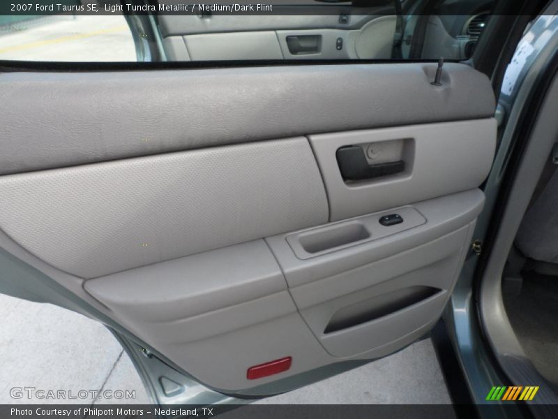 Light Tundra Metallic / Medium/Dark Flint 2007 Ford Taurus SE