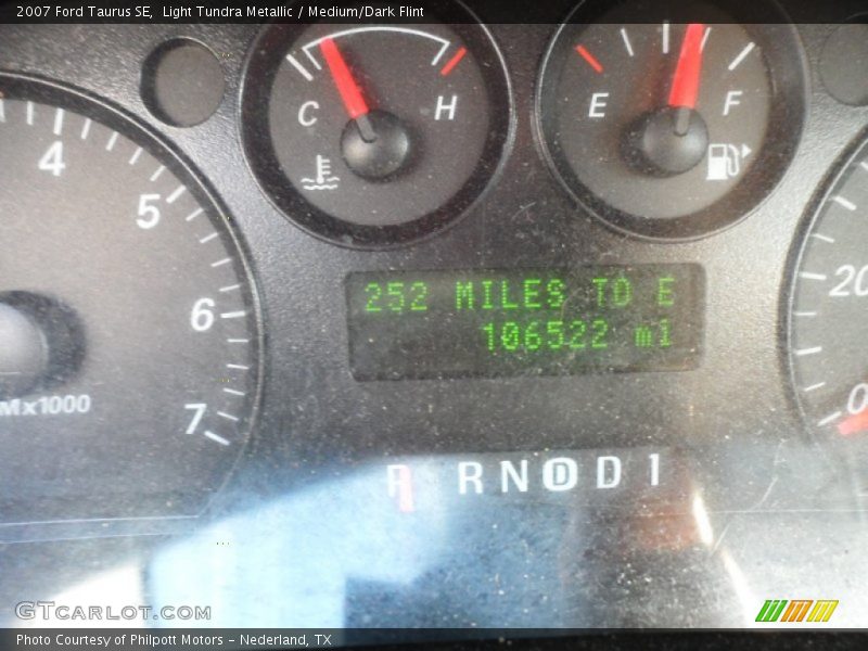 Light Tundra Metallic / Medium/Dark Flint 2007 Ford Taurus SE
