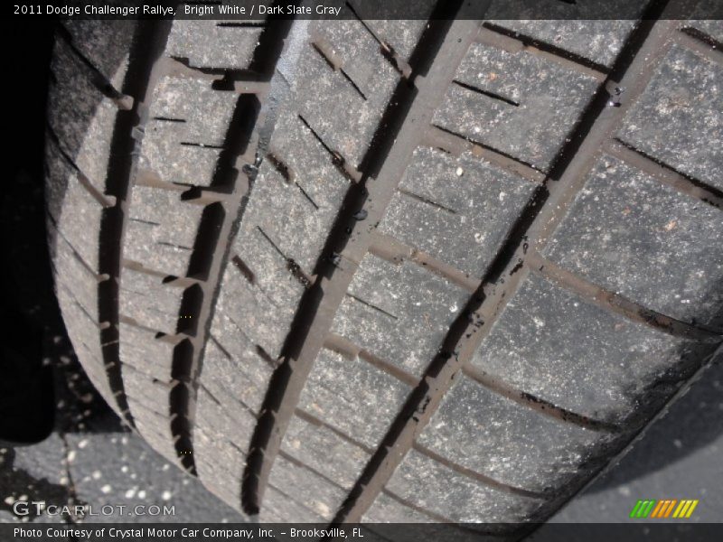 Bright White / Dark Slate Gray 2011 Dodge Challenger Rallye